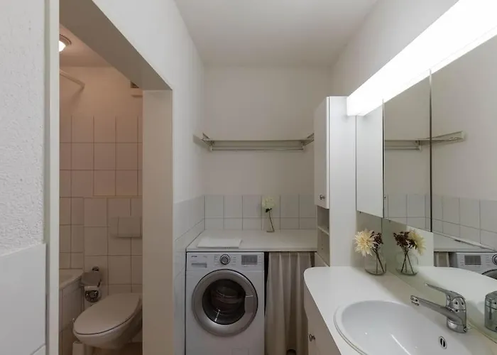 Executive 1br Flat, Center - Hammer 3